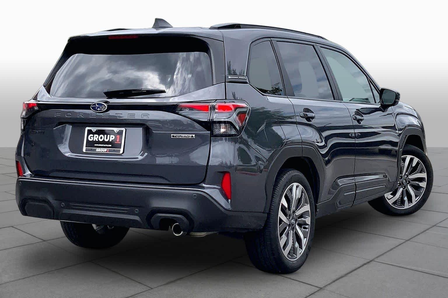Used 2025 Magnetite Gray Metallic Subaru Touring image 13