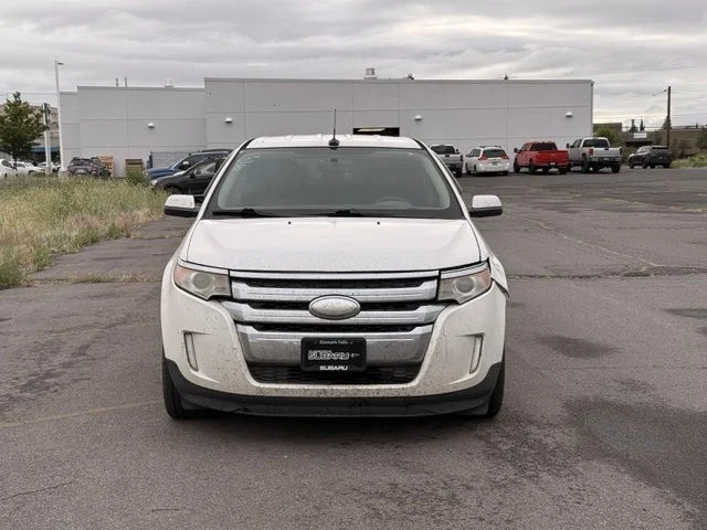 Used 2011 White Ford Limited image 8