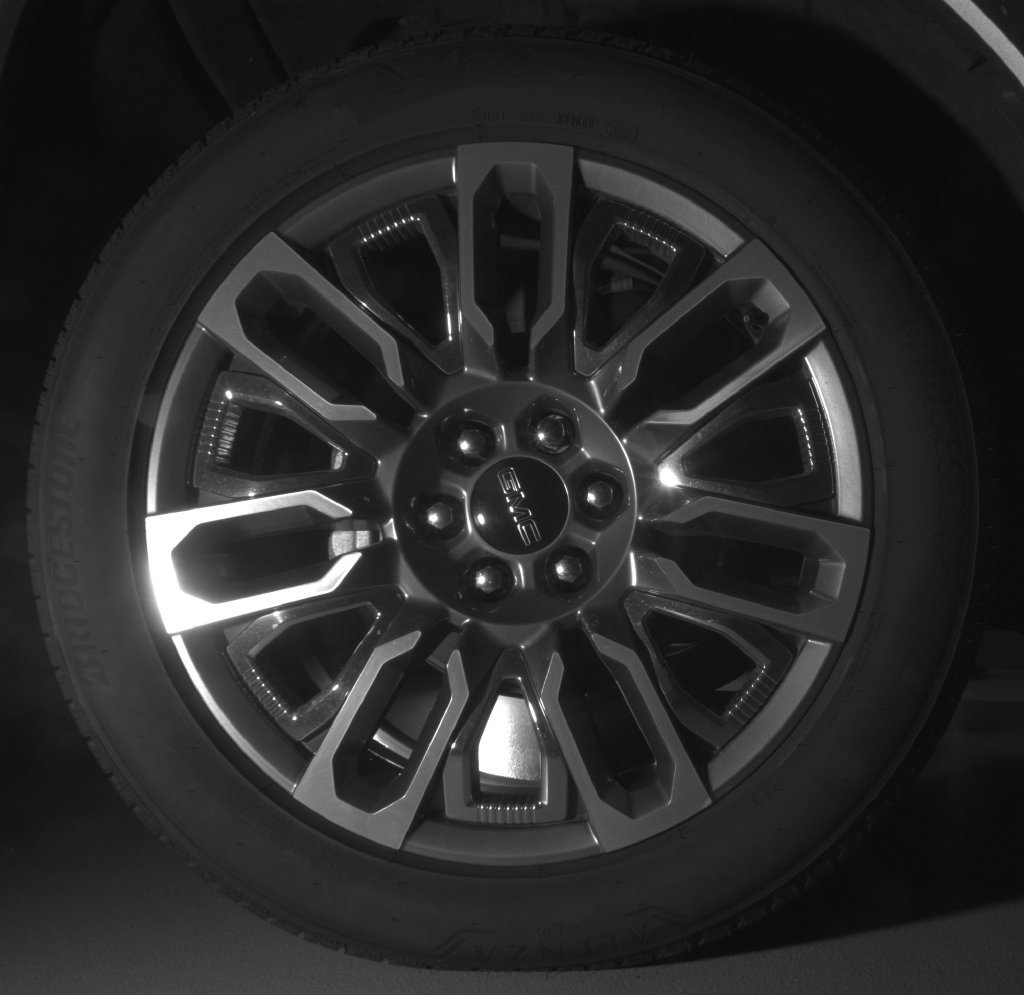 Used 2025 Silver GMC Denali Ultimate image 9