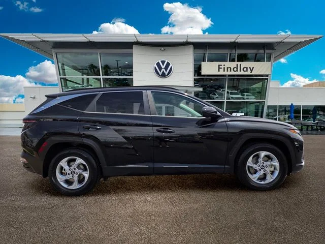 Used 2022 Black Hyundai SEL image 7