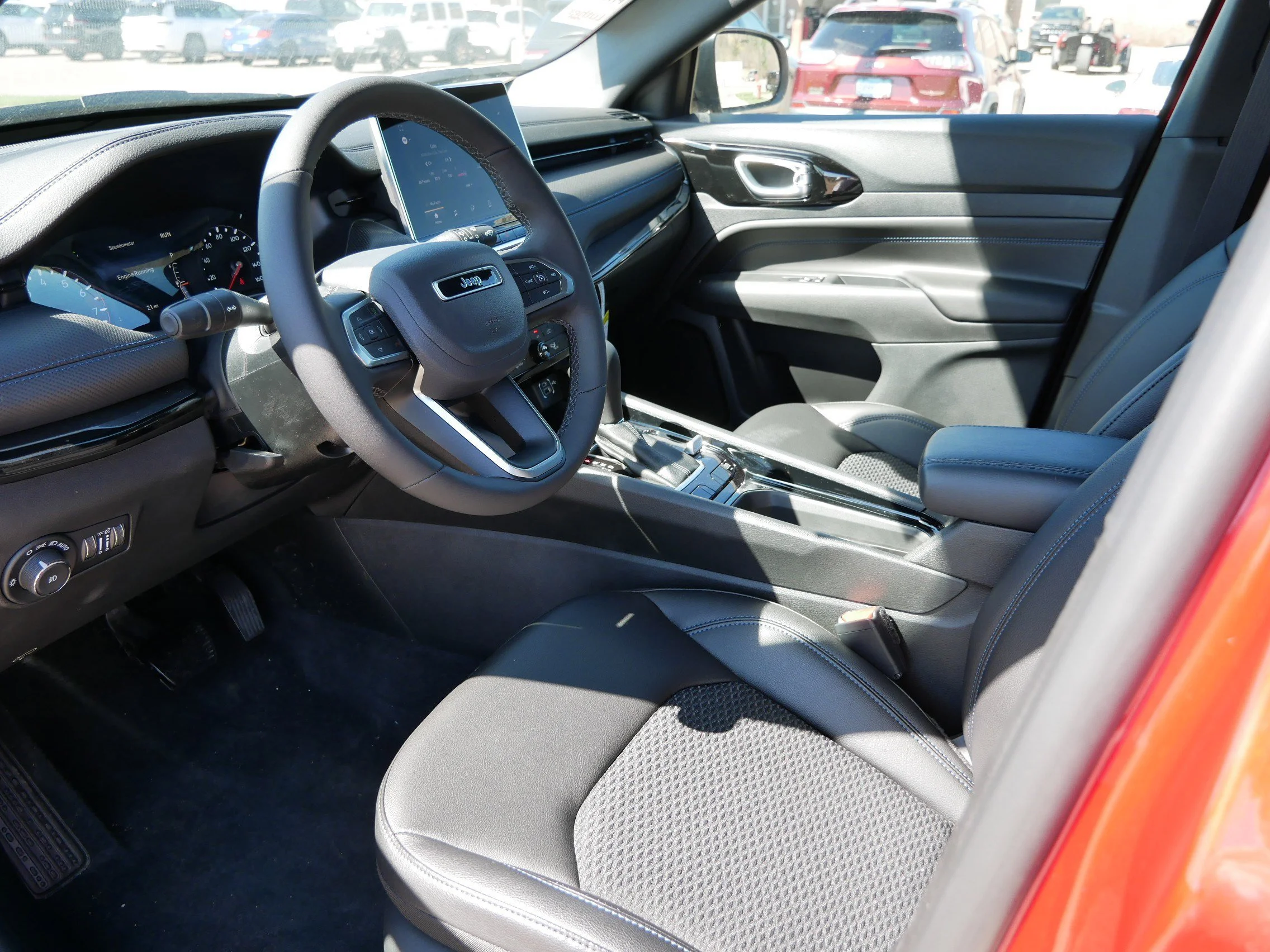 New 2026 Red Hot Pearlcoat Jeep Latitude Altitude image 7