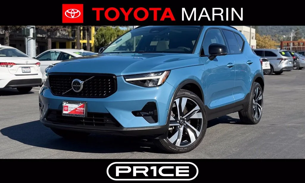 2023 Volvo XC40