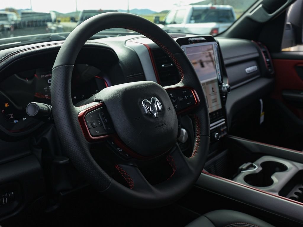 New 2026 Diamond Black Crystal Pearl-Coat Exterior Paint RAM Rebel image 13