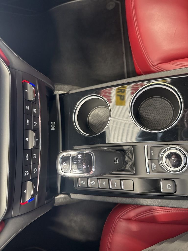 Used 2023 Black Maserati Modena image 17