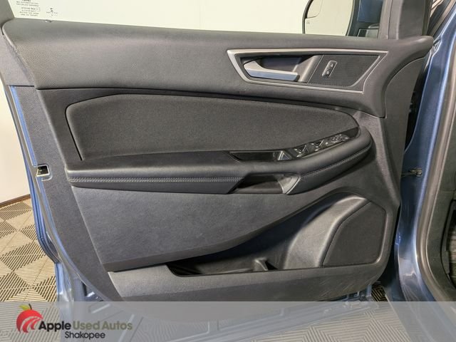Used 2018 Blue Ford SEL image 12