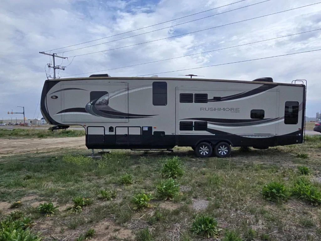 Used 2013 Tan Crossroads  image 8