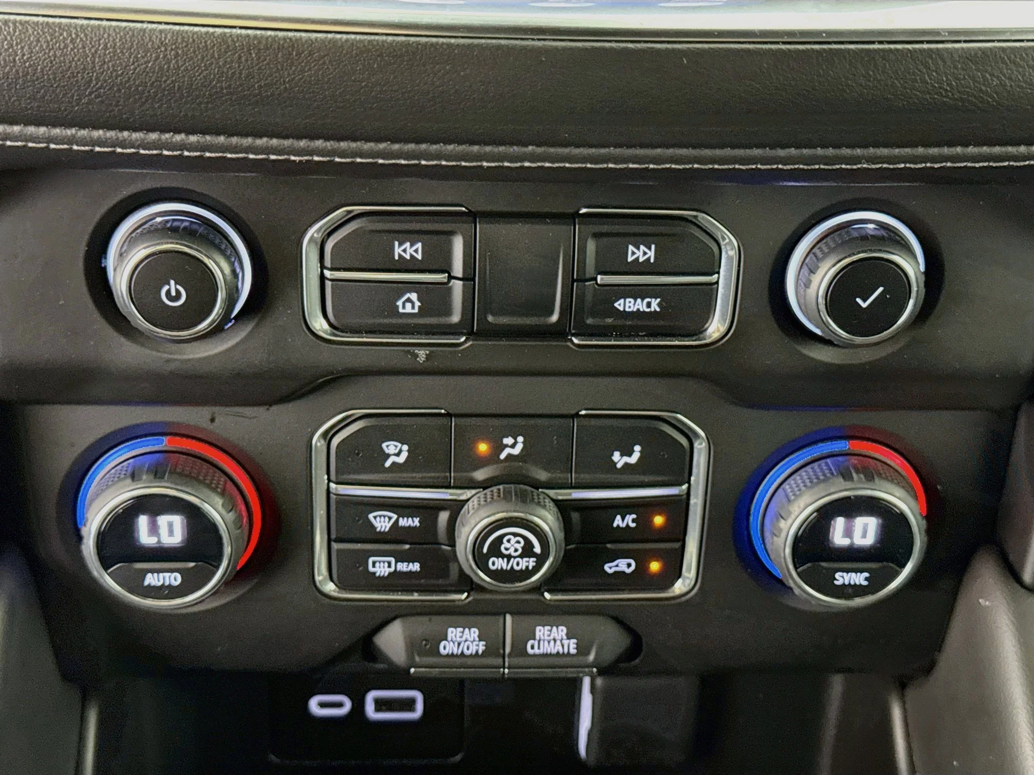 Used 2023 MIDNIGHT BLUE METALLIC Chevrolet LS image 18