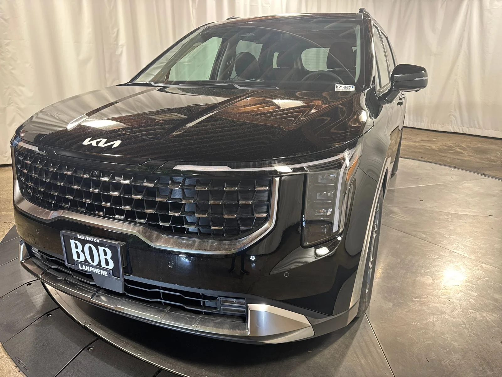 2026 Kia Sedona SX's photo