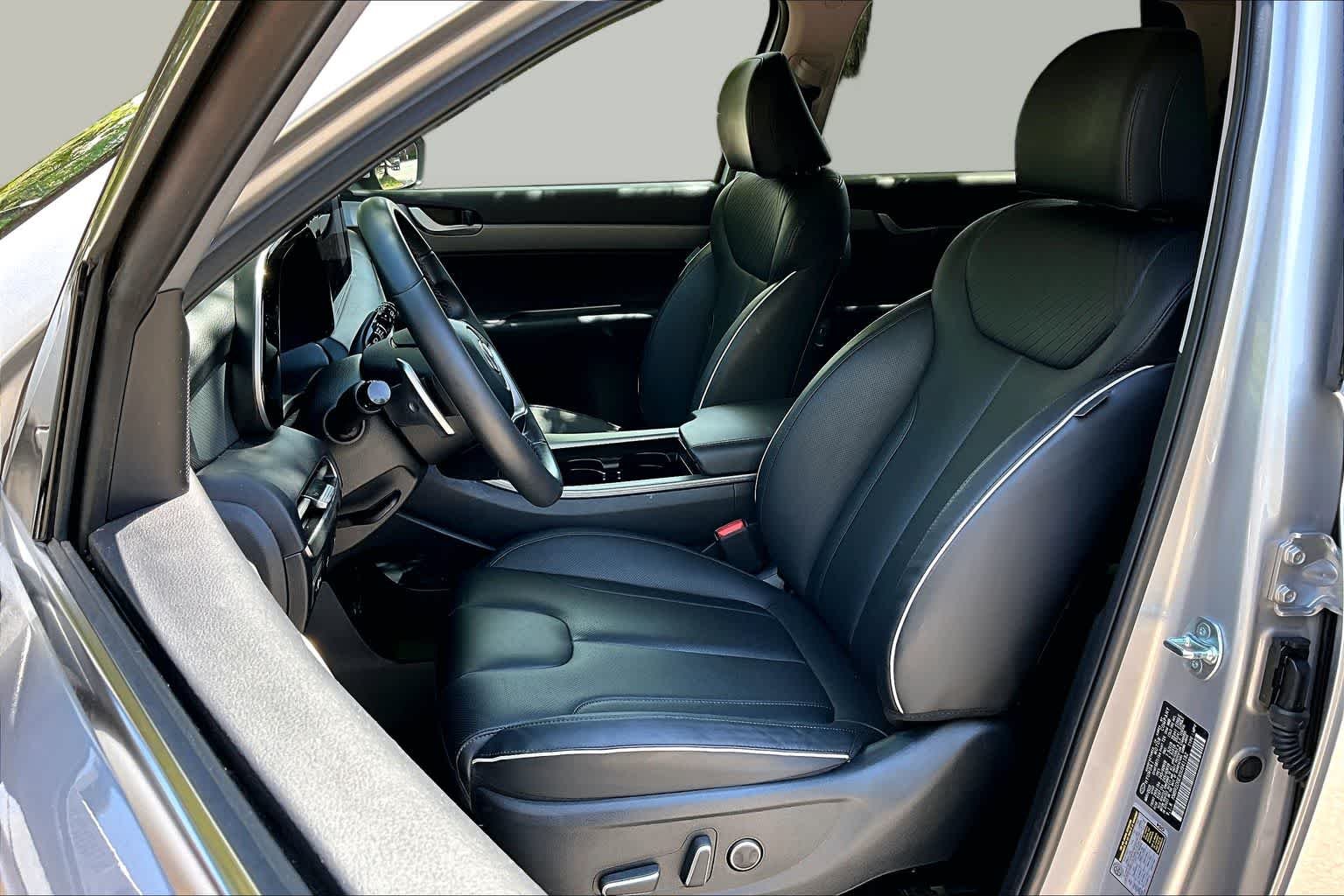 Used 2025 Typhoon Silver Hyundai SEL image 8