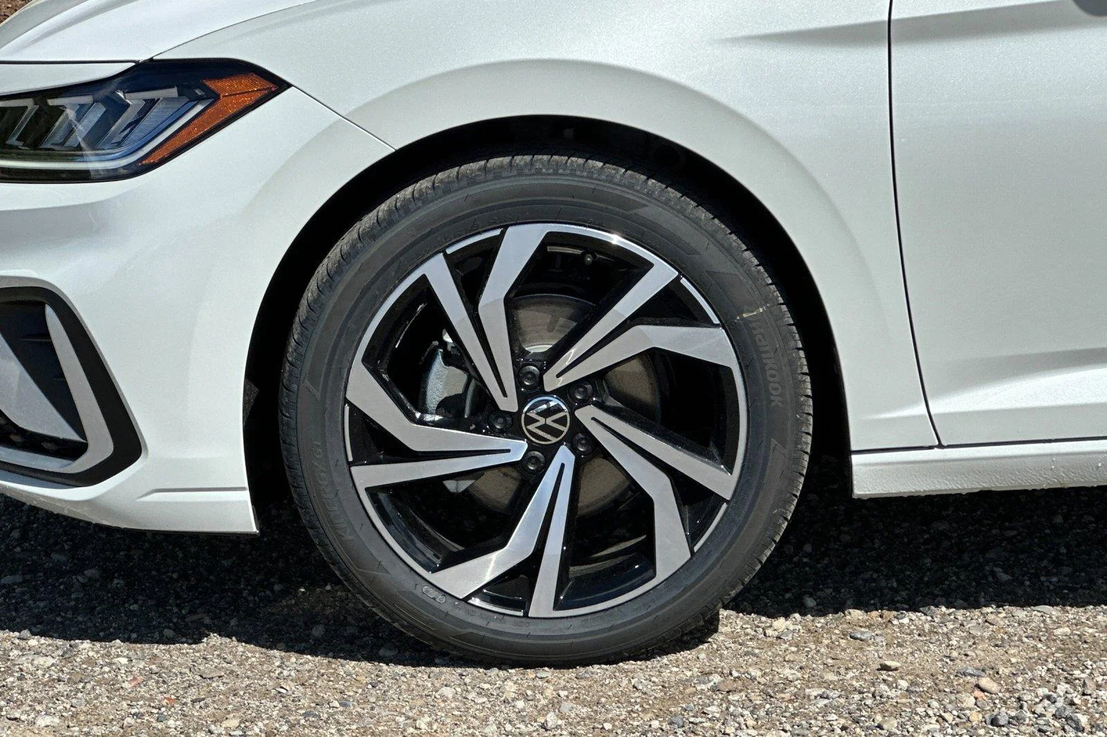 New 2026 Opal White Pearl Volkswagen SEL image 25