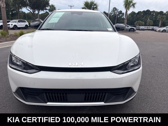Used 2024 White Kia Light image 1