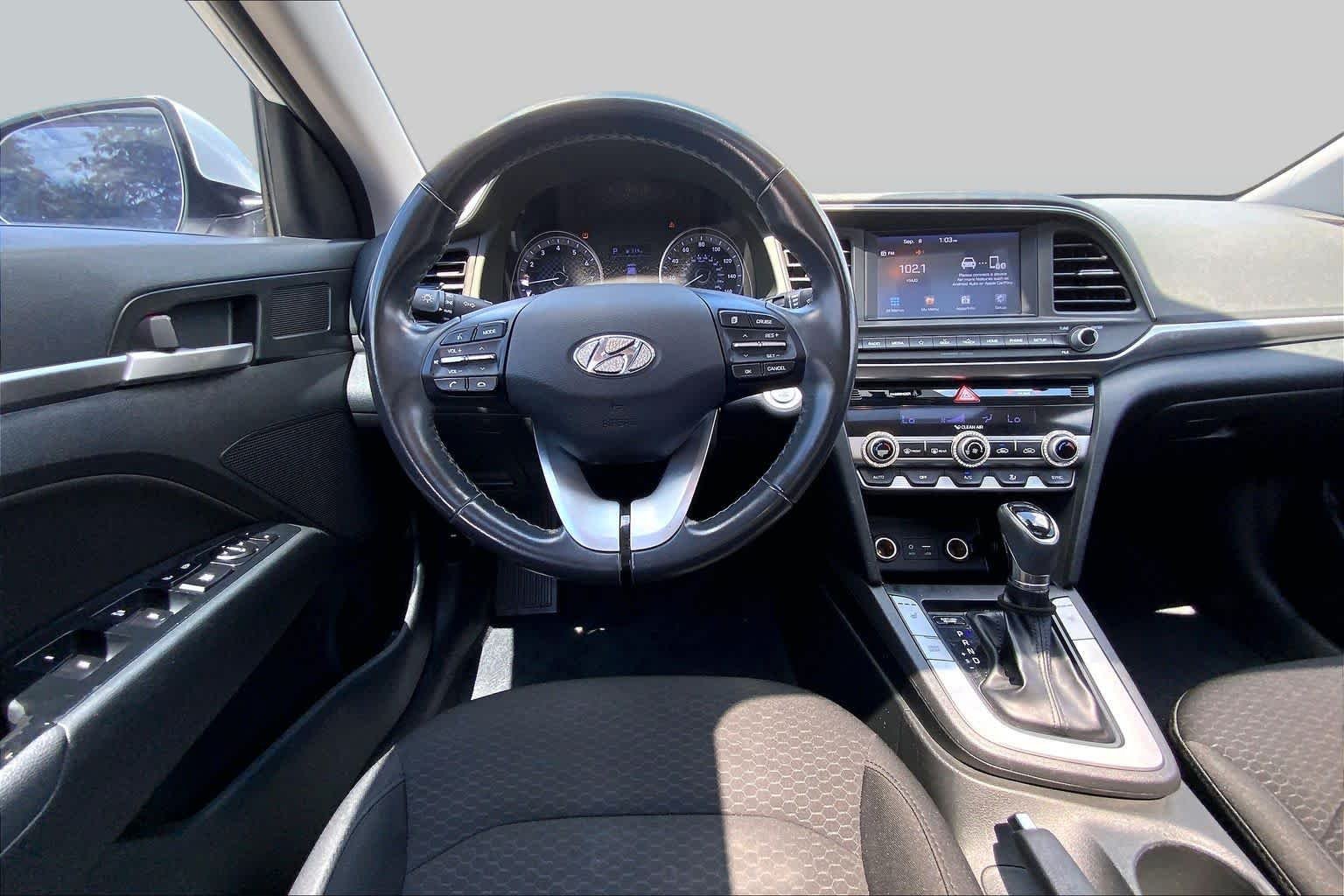 Used 2019 Quartz White Pearl Hyundai Value Edition image 6