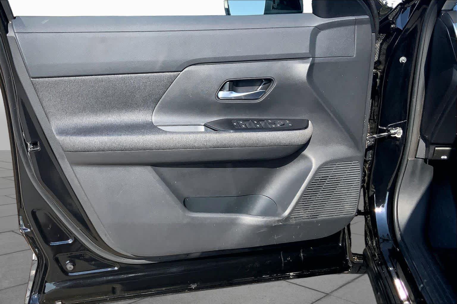 Used 2025 Super Black Nissan SV image 22