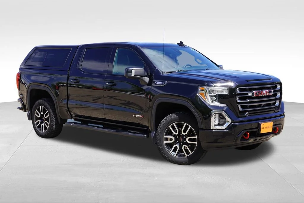 2020 GMC Sierra 4WD Crew Cab Short Box AT4's photo