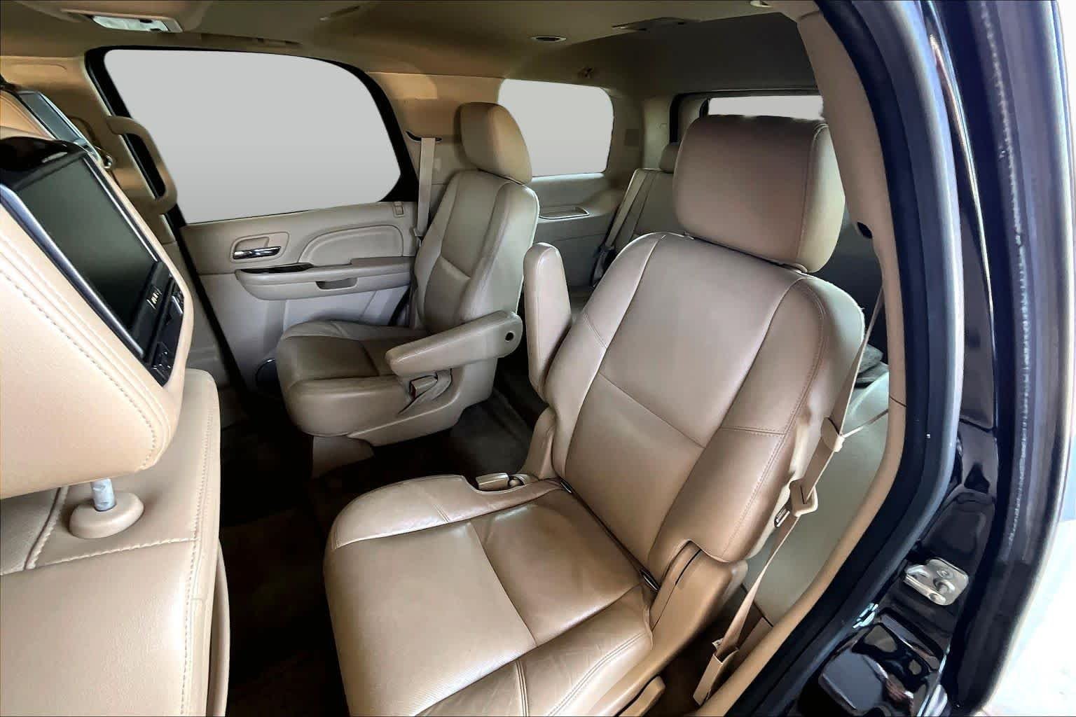 Used 2013 Black Raven Cadillac Luxury image 20