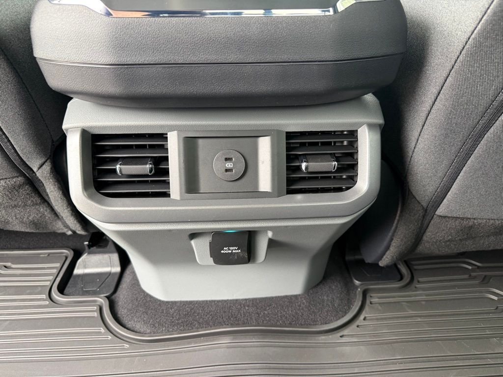 New 2026 Agate Black Metallic Ford XLT image 15