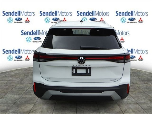 Used 2026 White Volkswagen SE image 7