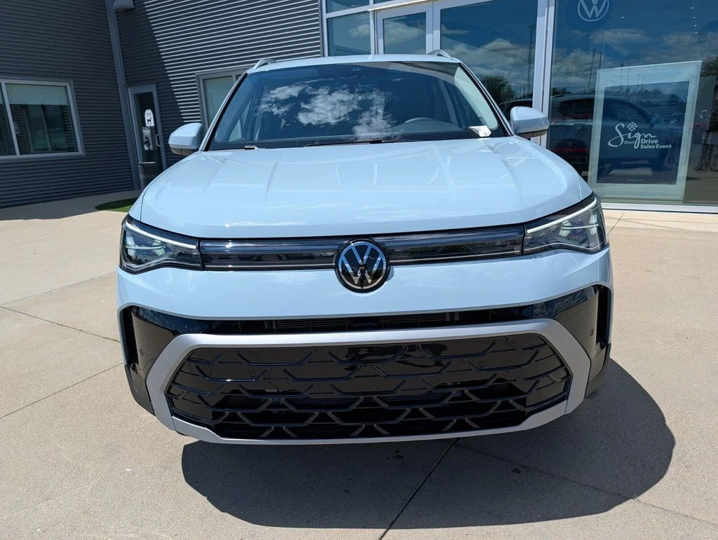 New 2026 Gray Volkswagen 1.5T SEL image 8