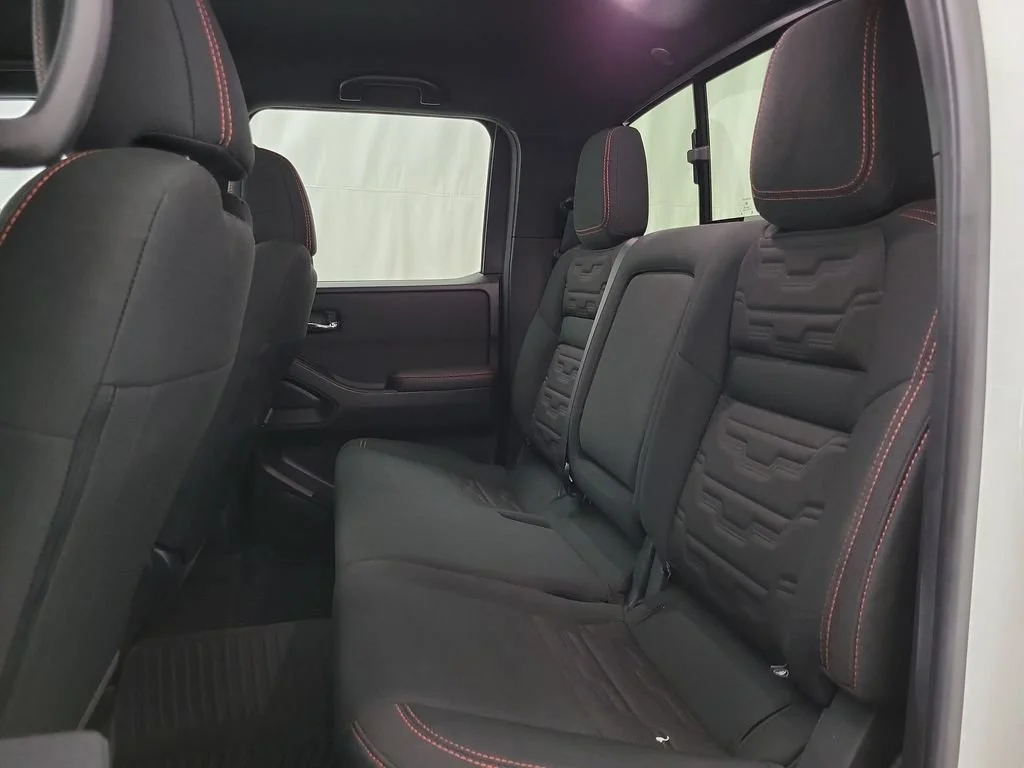 2024 Nissan Frontier PRO-4X - Photo 11