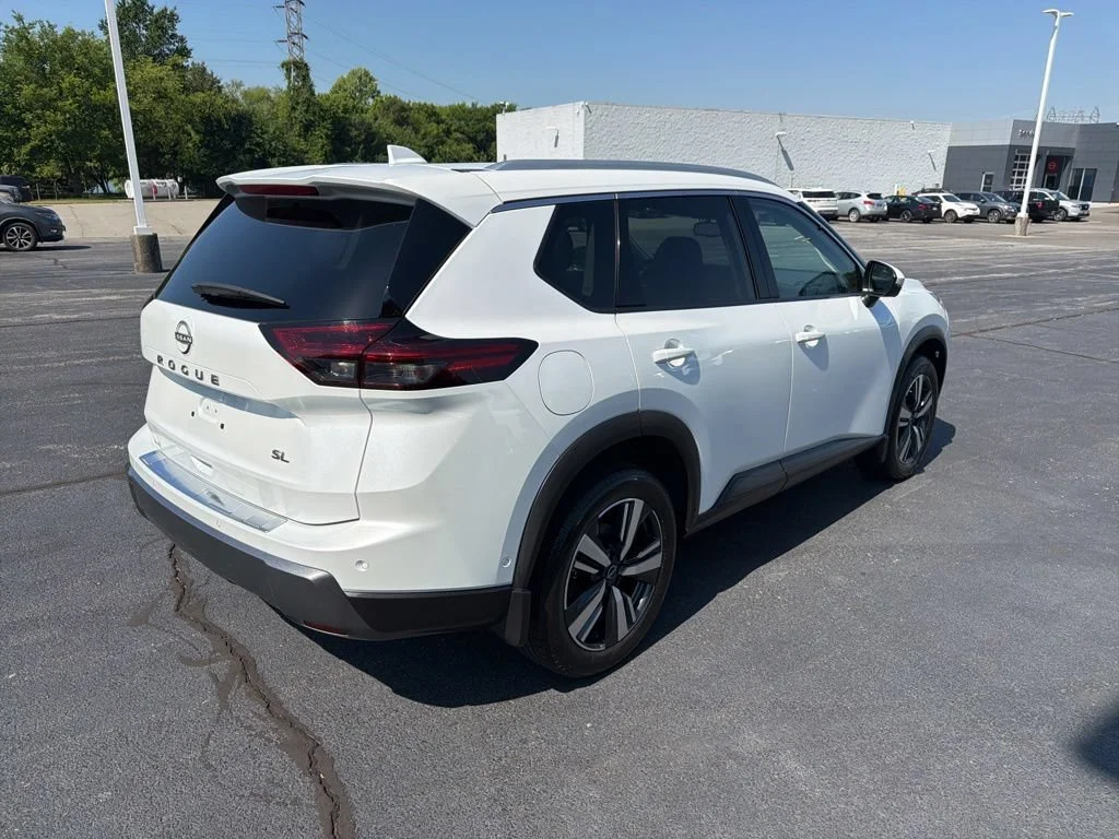 Used 2024 Qbe/everest Wh Nissan SL image 10