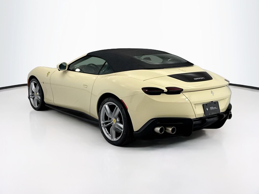Used 2025  Ferrari Base image 15