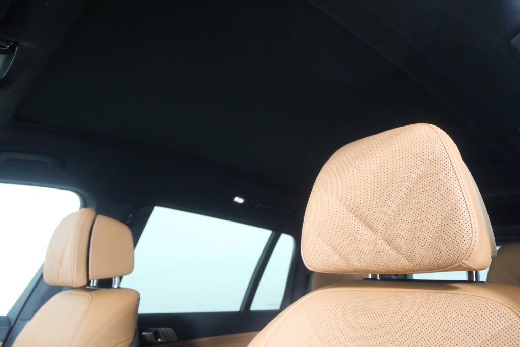 New 2027 Mineral White Metallic BMW xDrive40i image 13