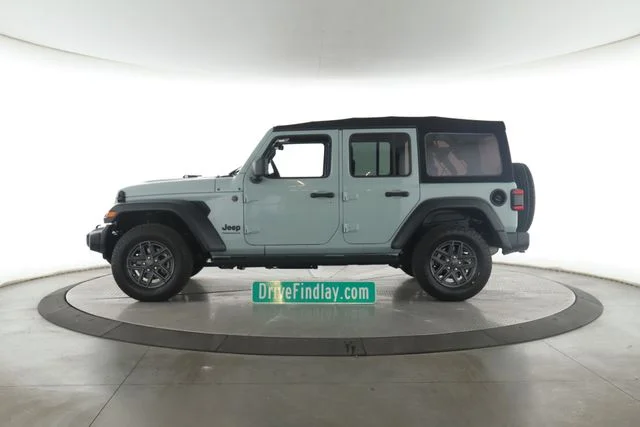 Used 2024 Gray Jeep Sport S image 9