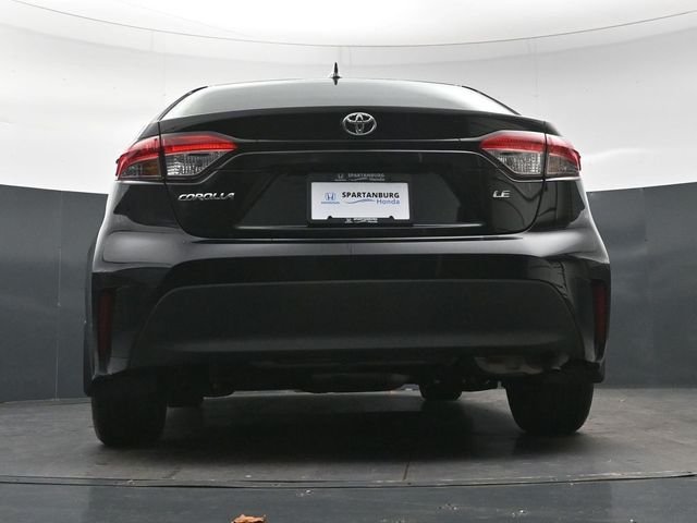 Used 2025 Midnight Black Metallic Toyota LE image 30