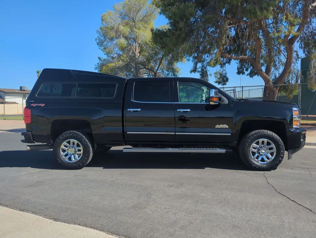 Used 2016 Black Chevrolet High Country image 8