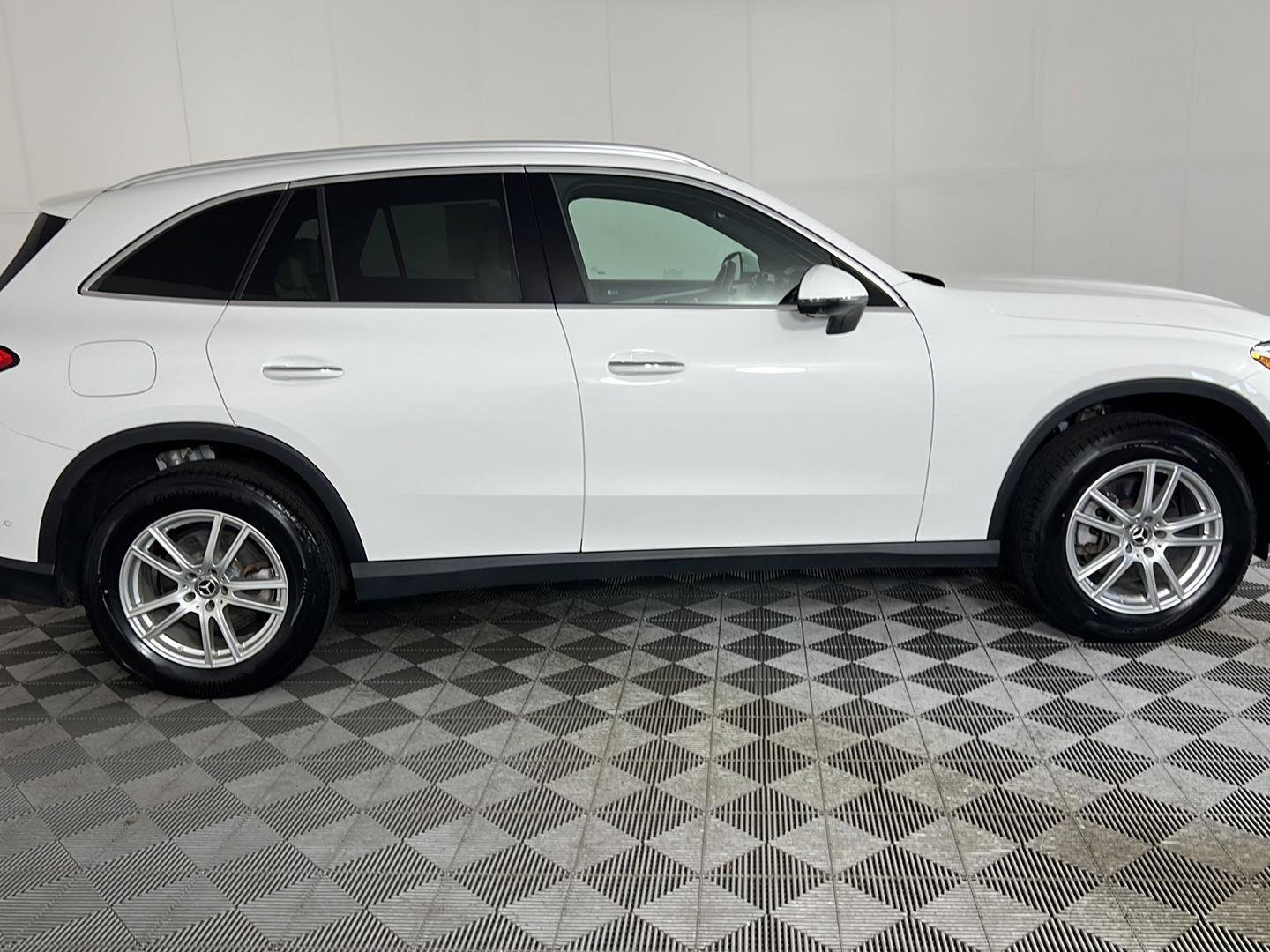 Certified Used 2023 Polar White Mercedes-Benz GLC 300 image 6