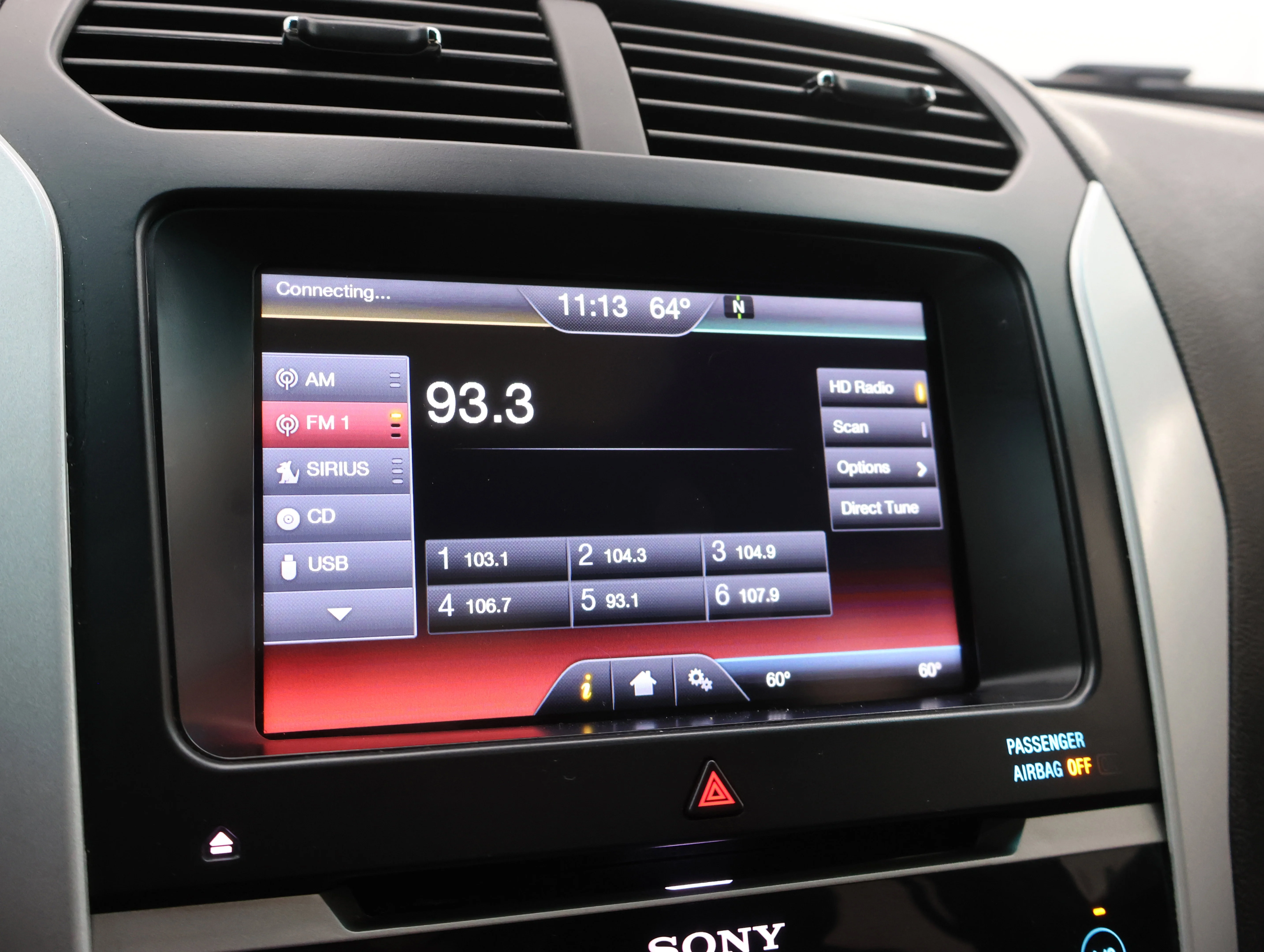 Used 2015 Magnetic Metallic Ford Sport image 11