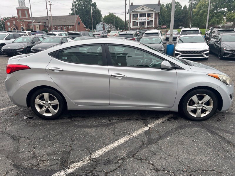Used 2011 Silver Hyundai GLS image 4
