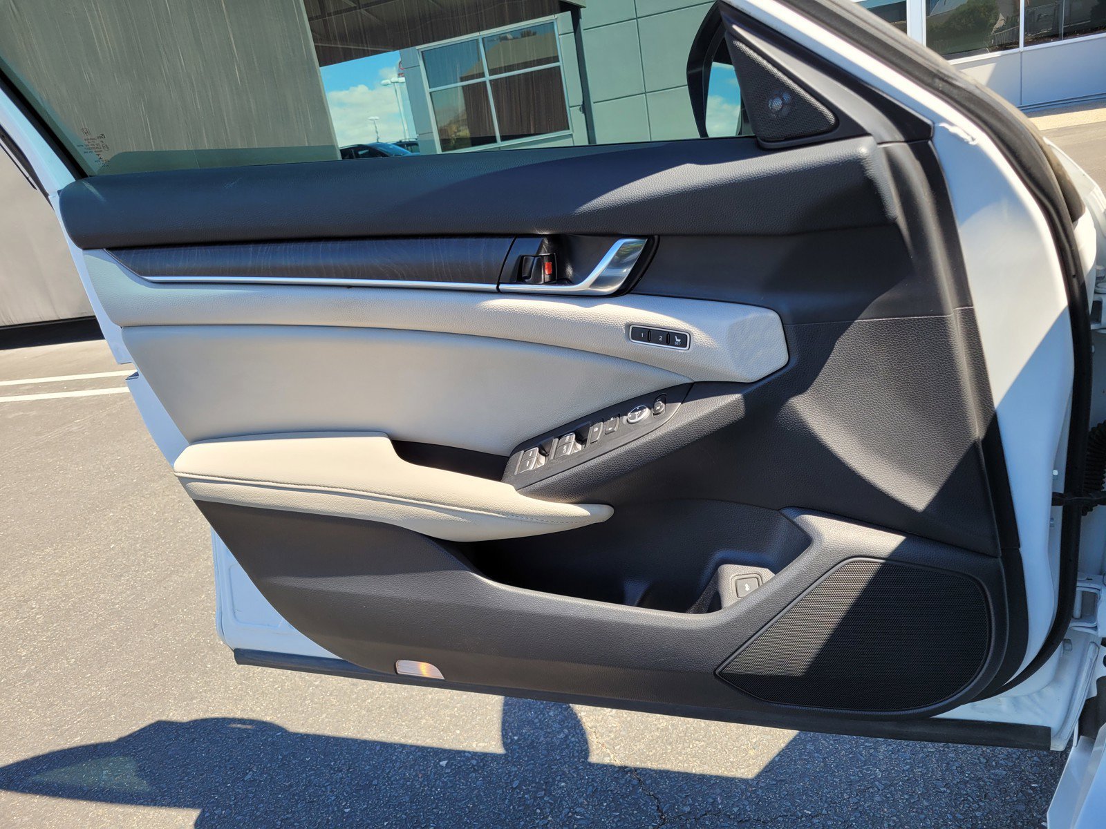 Used 2022  Honda EX-L image 27