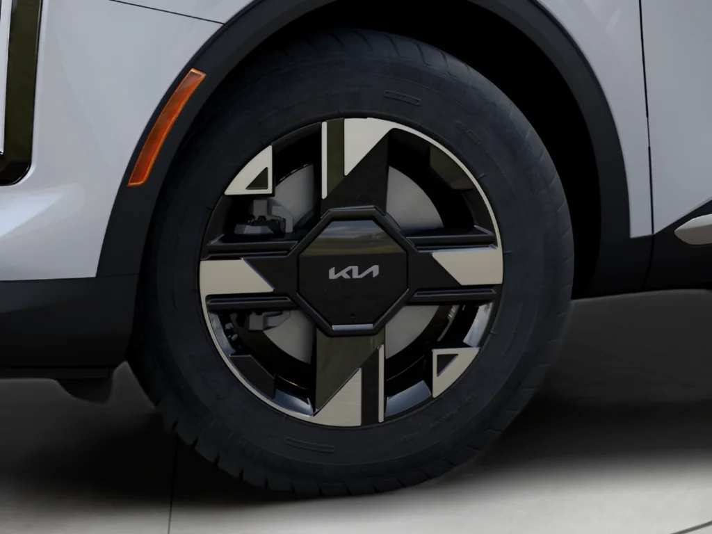New 2026 Glacial White Pearl Kia LX image 24