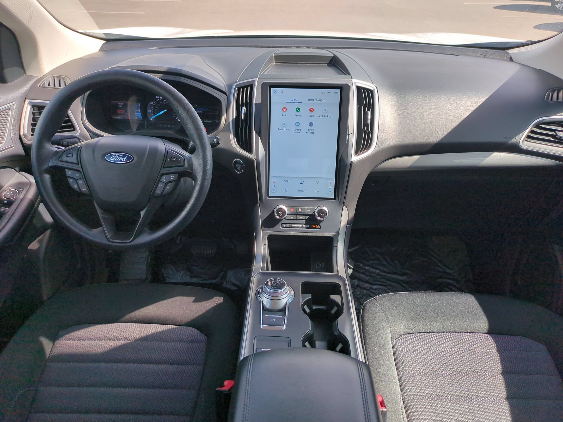 Used 2022 Oxford White Ford SE image 27