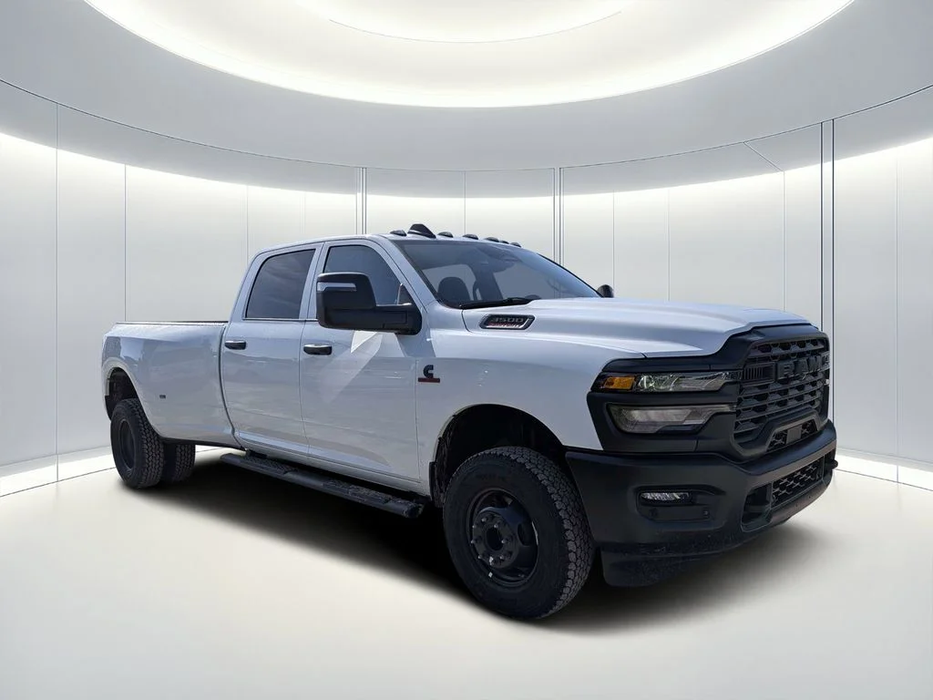 New 2026 Bright White Clear-Coat Exterior Paint RAM Tradesman image 2