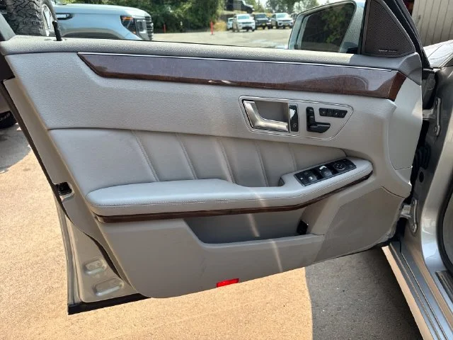 Used 2012 Quartz Blue Metallic Mercedes-Benz E 350 image 14