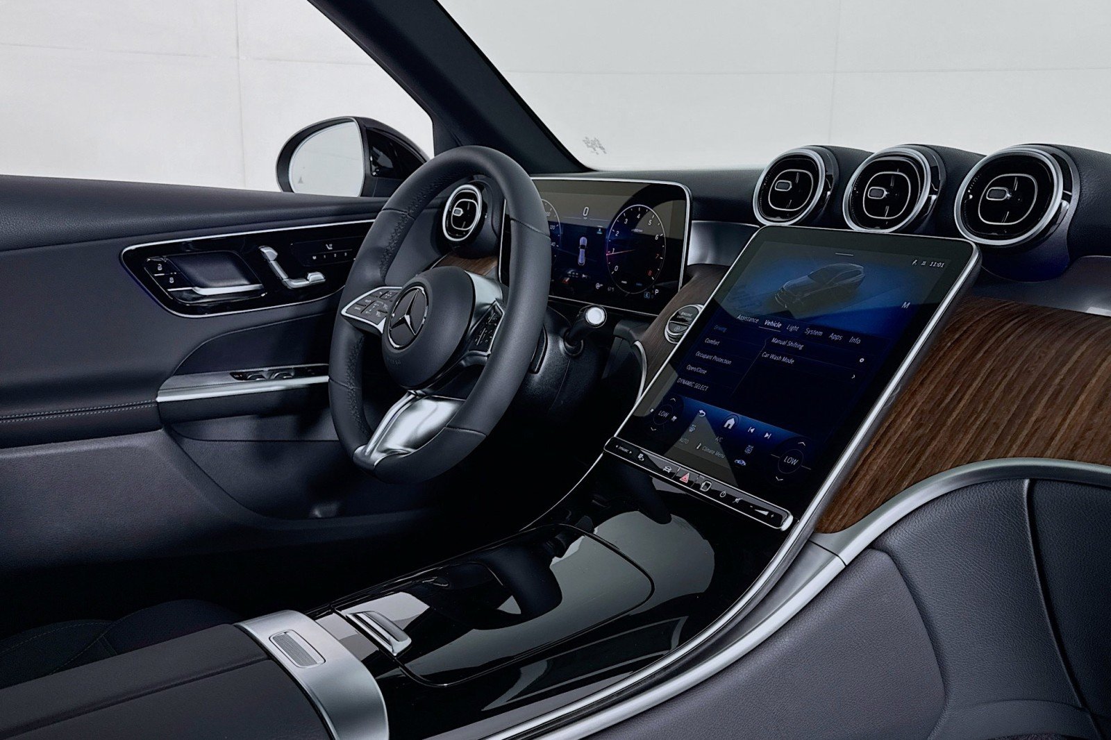 New 2026 Black Mercedes-Benz GLC 300 4MATIC® SUV image 15