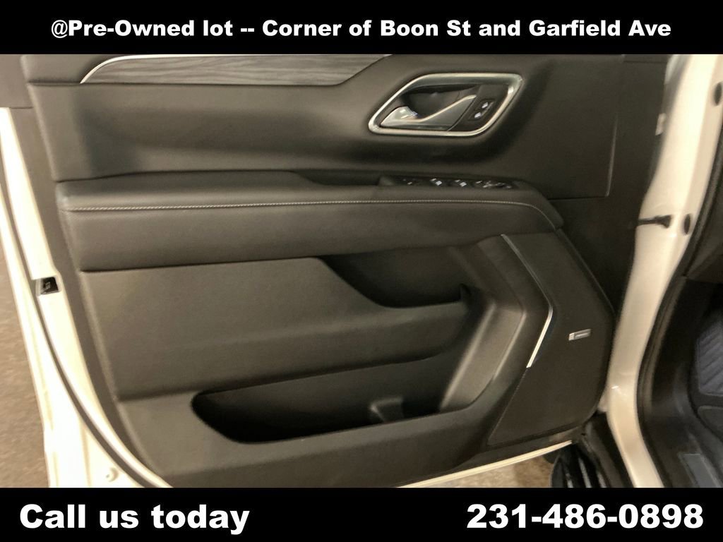 Used 2021 WHITE FROST TRICOAT GMC SLT image 15