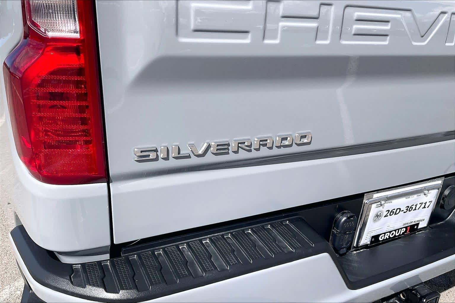 Used 2024 Slate Gray Metallic Chevrolet Custom image 30