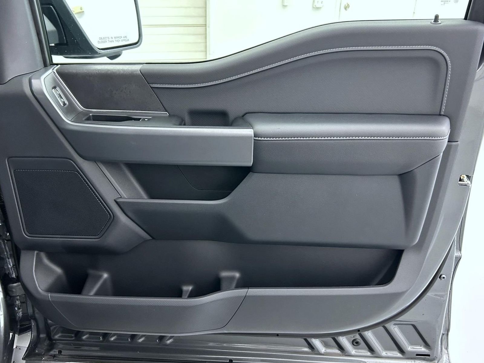 New 2026 Carbonized Gray Metallic Ford XLT image 16
