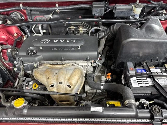 Used 2004 Red Toyota Base image 9