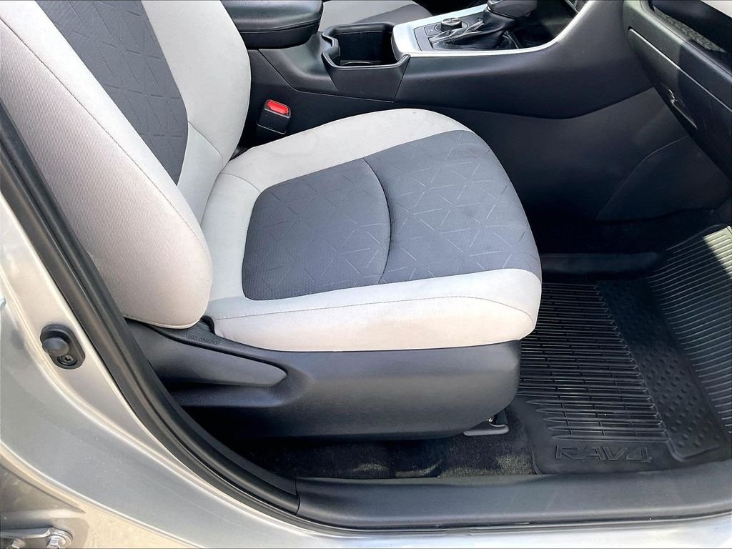 Used 2023 Silver Sky Metallic Toyota XLE image 38