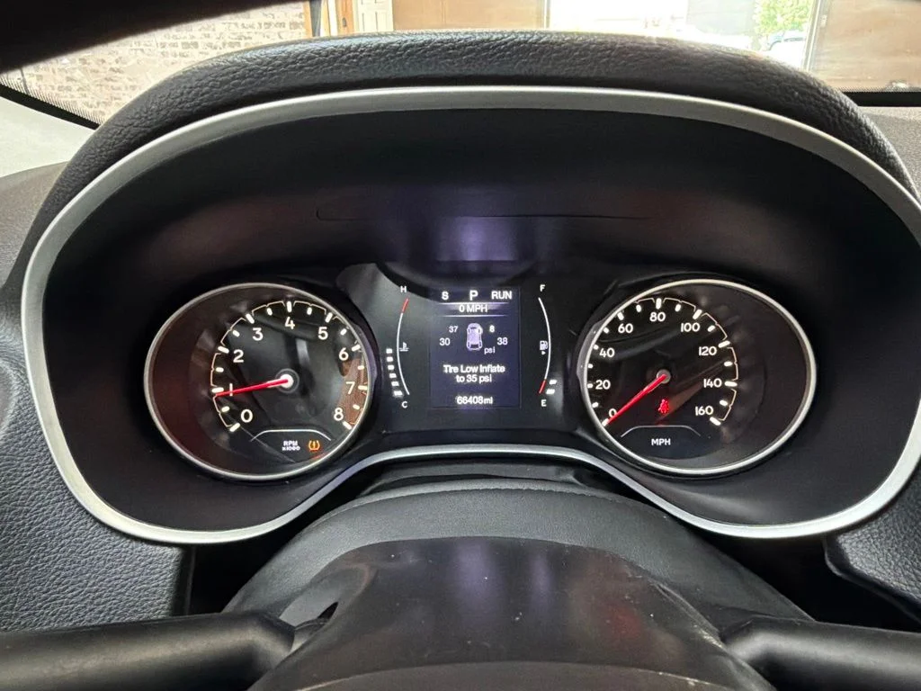 Used 2018 Olive Green Pearlcoat Jeep Sport image 26