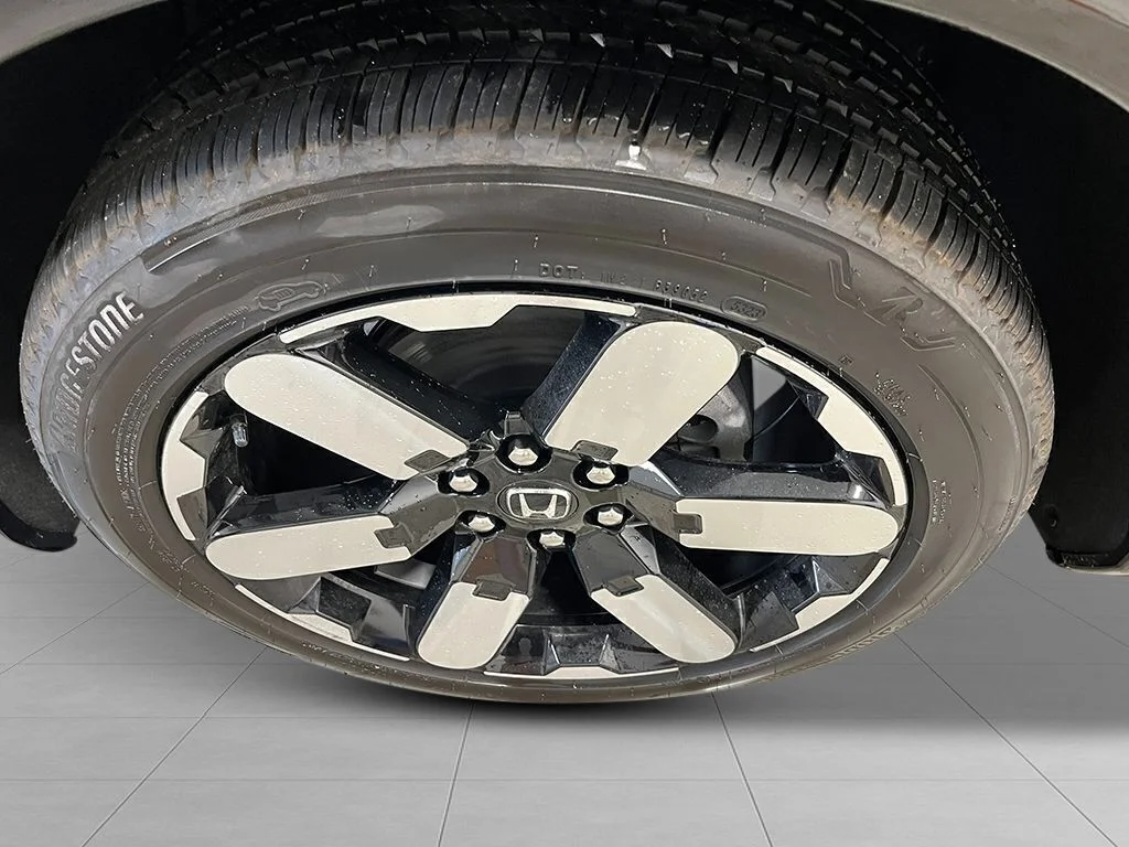 New 2026 Sonic Gray Pearl Honda Elite image 11