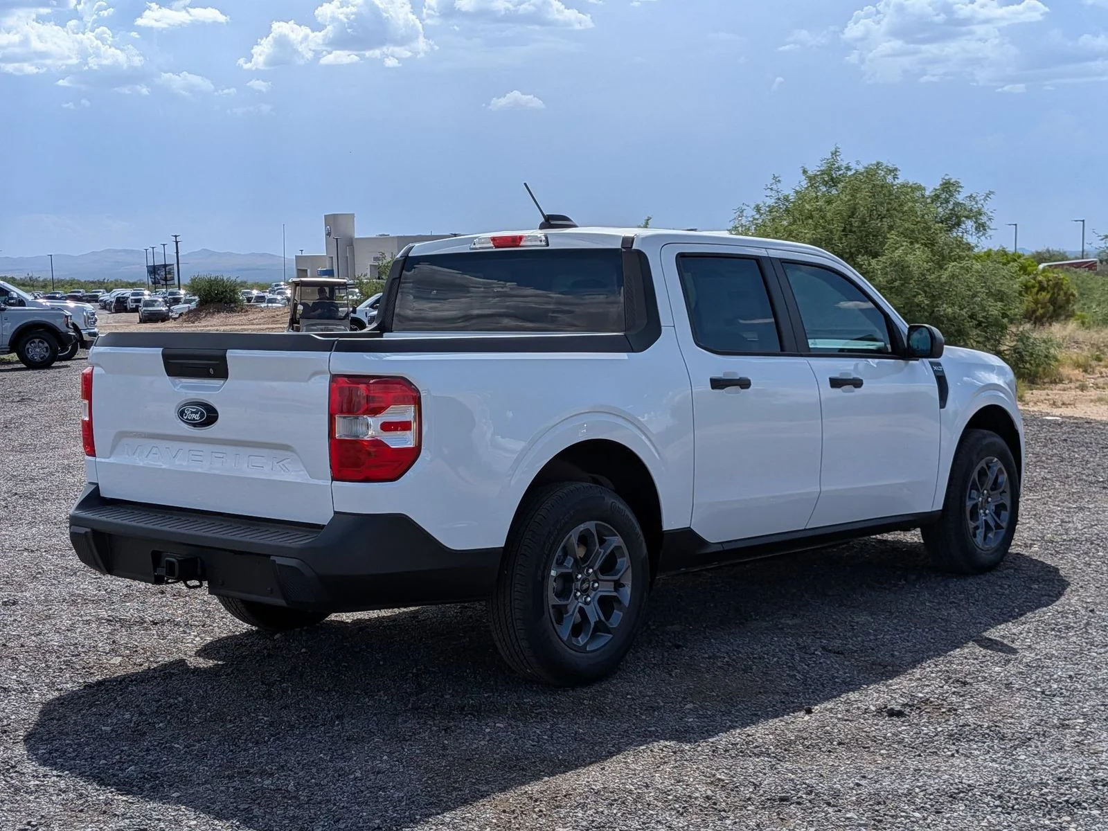New 2026 Oxford White Ford XLT image 5