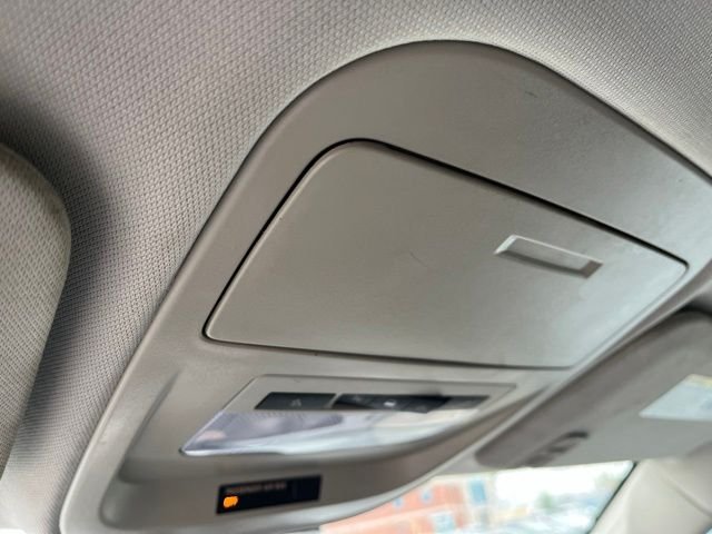 Used 2017 Silver GMC SLT image 28