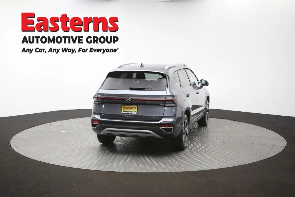 Used 2025 Gray Volkswagen 1.5T SE image 36