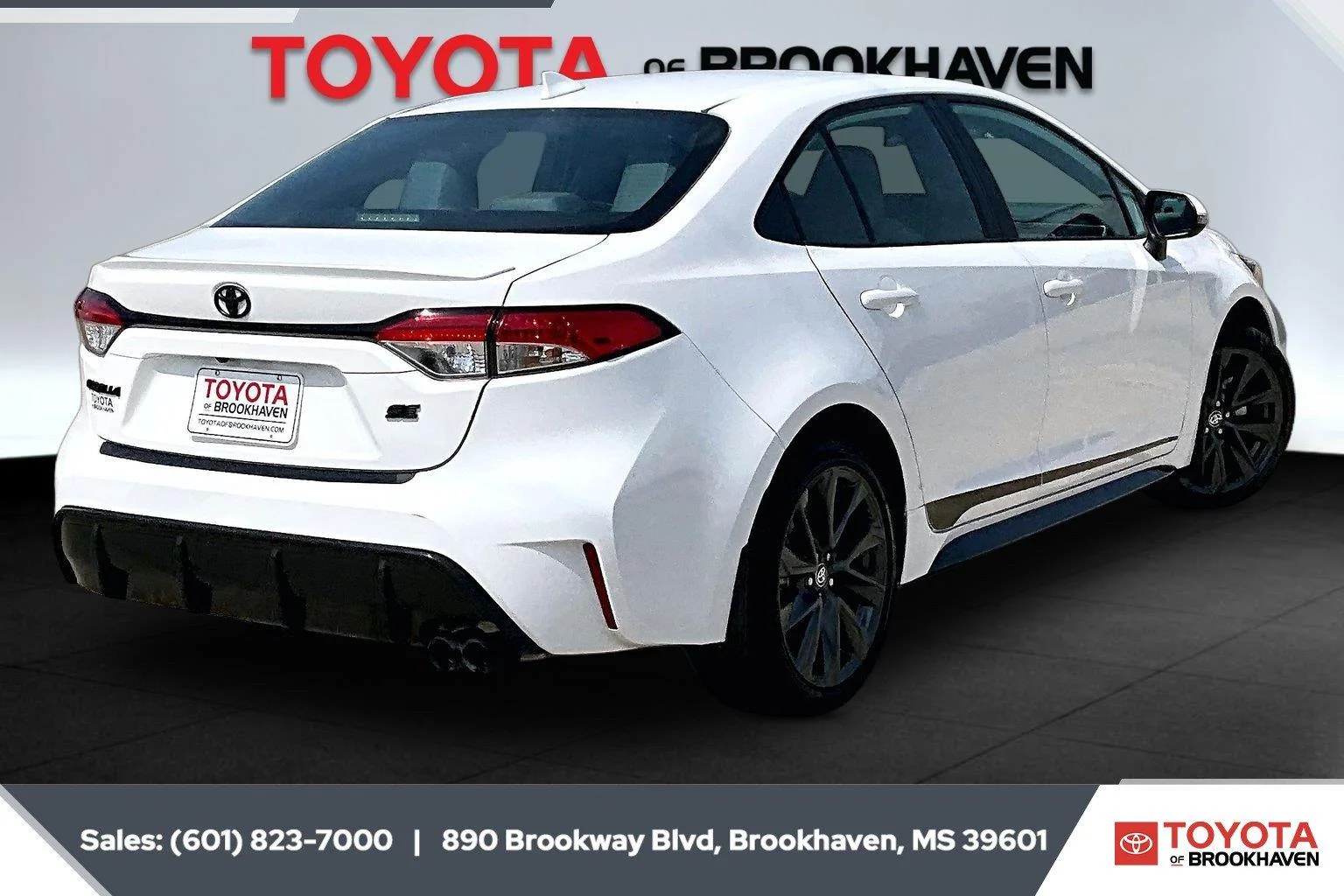 Used 2025 Ice Cap Toyota SE image 11