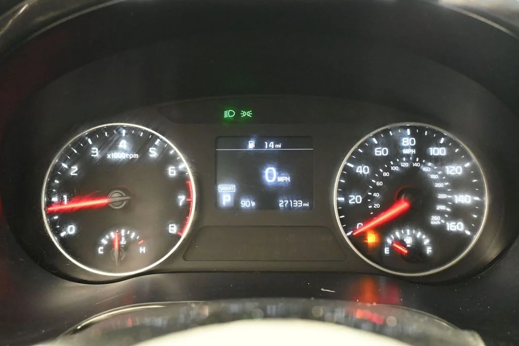 Used 2023 Clear White/Black Roof Kia S image 23